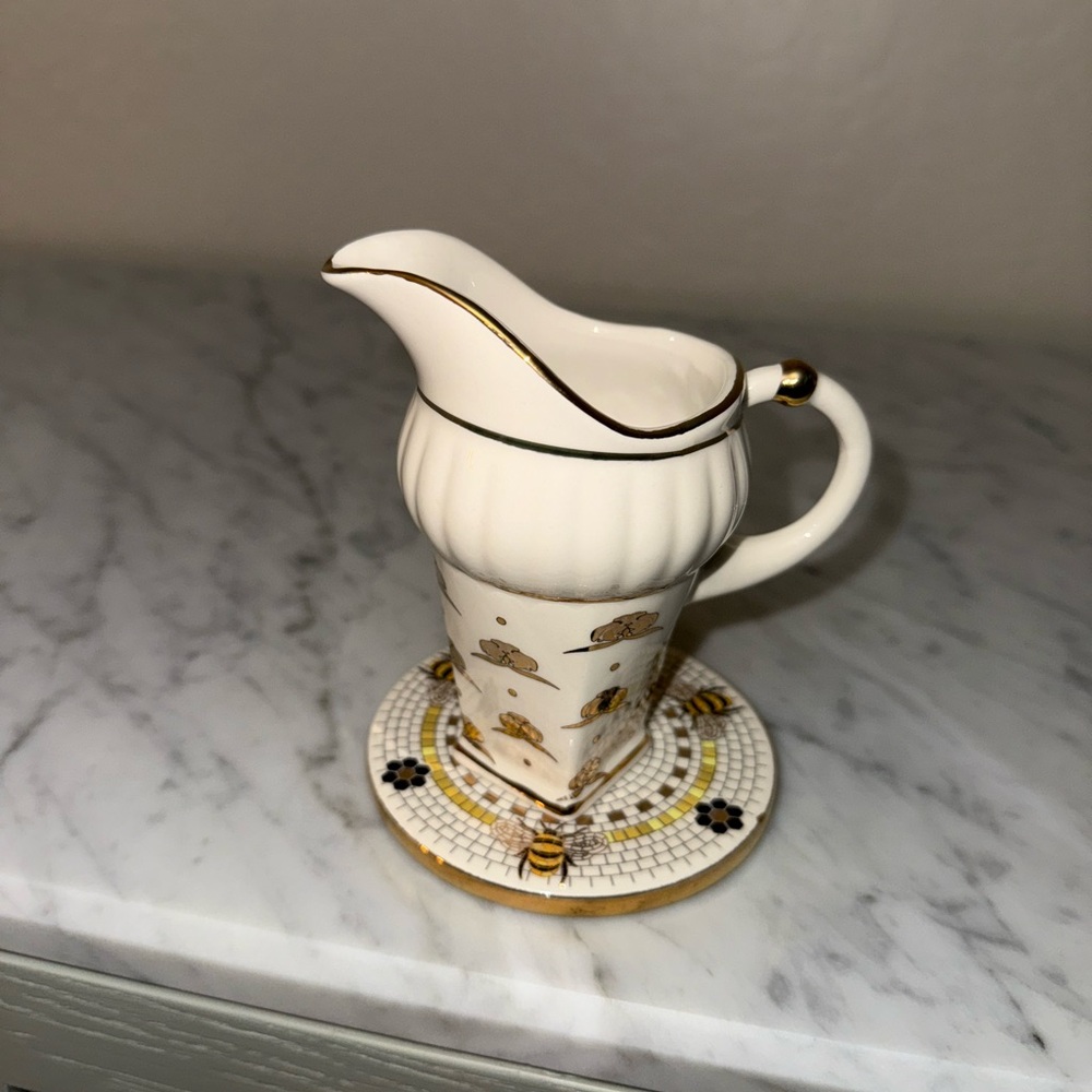 New Anthropologie The Met x Anthropologie Stoneware Creamer